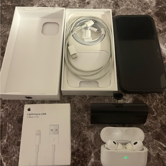 Apple iPhone 14 bundle
